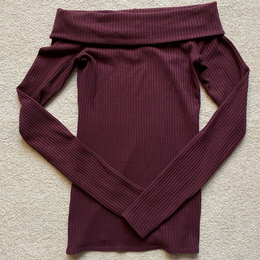 NEW ABERCROMBIE&FITCH OFF THE SHOULDER SWEATER